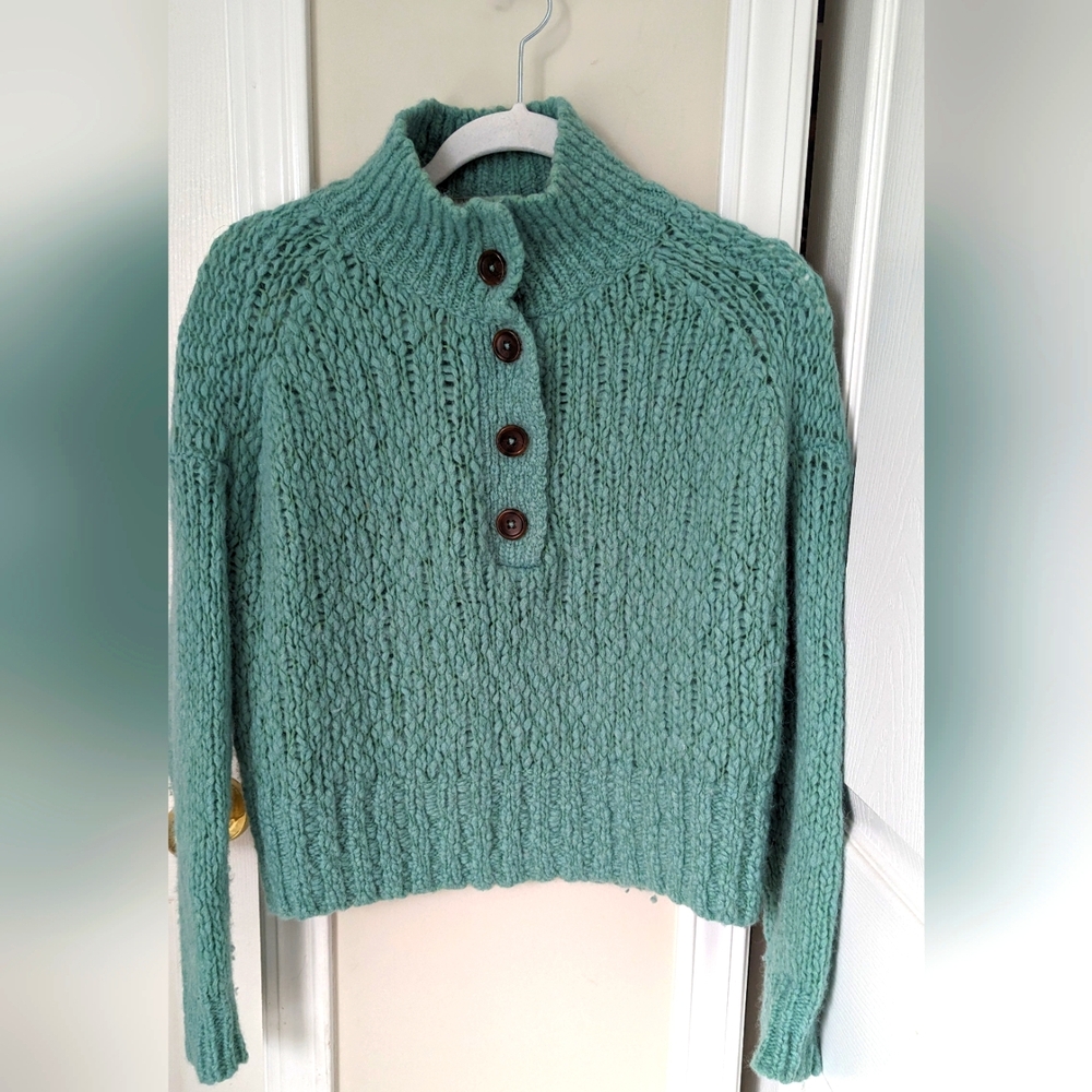 Everlane sweater